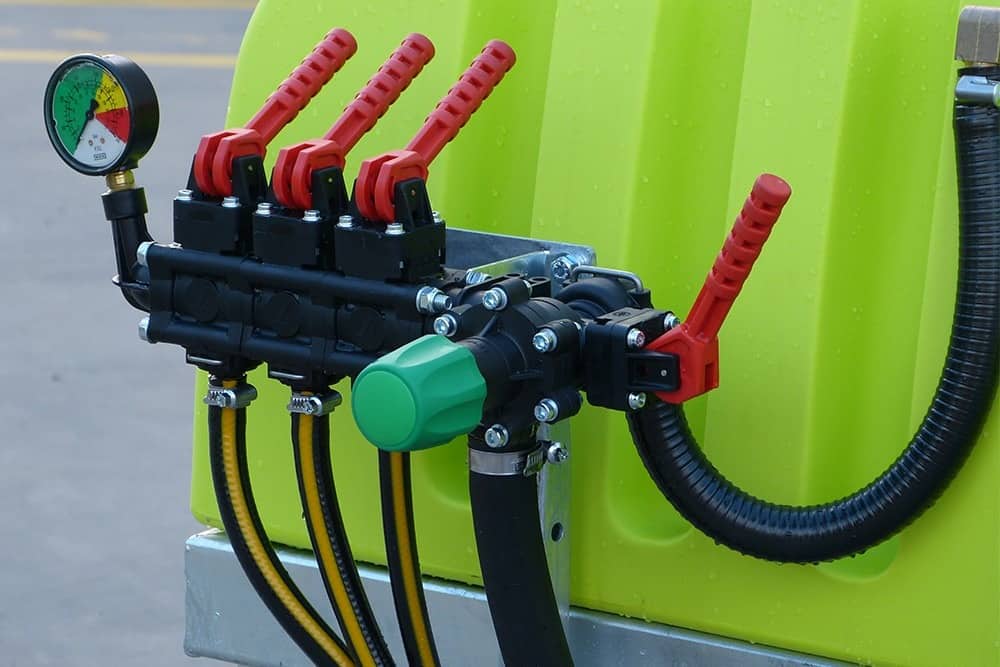 300L LinkOn™ 3PL Tractor Boom Sprayer with 22 l/min pump and 3 way reg - Image 5