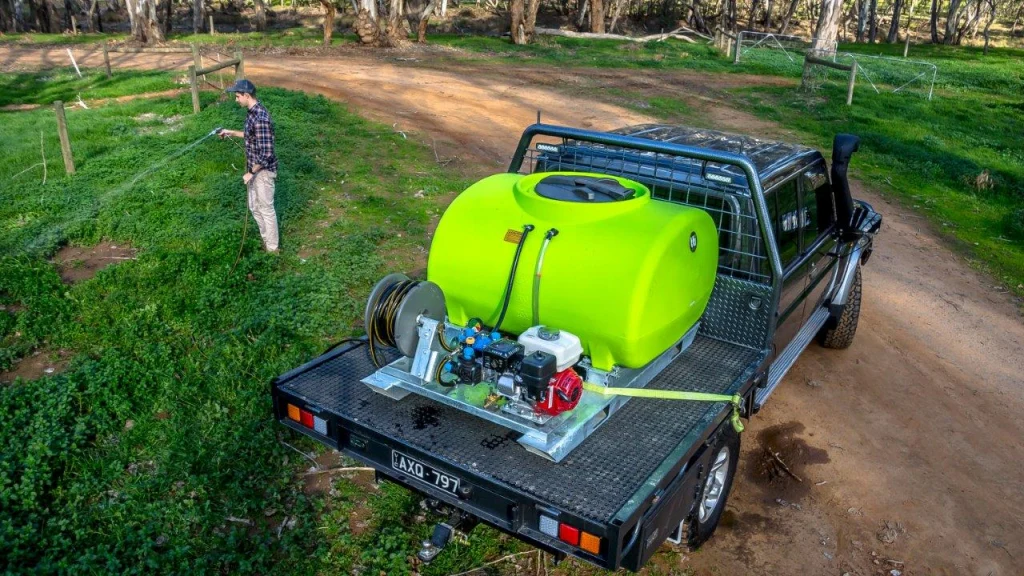 600L TopCrop™ Slip On Field Sprayer - Image 9