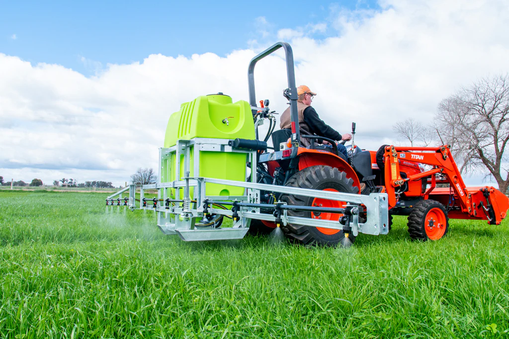 600L LinkOn™ 3PL Tractor Boom Sprayer, 75l/min pump and 3-way reg - Image 6