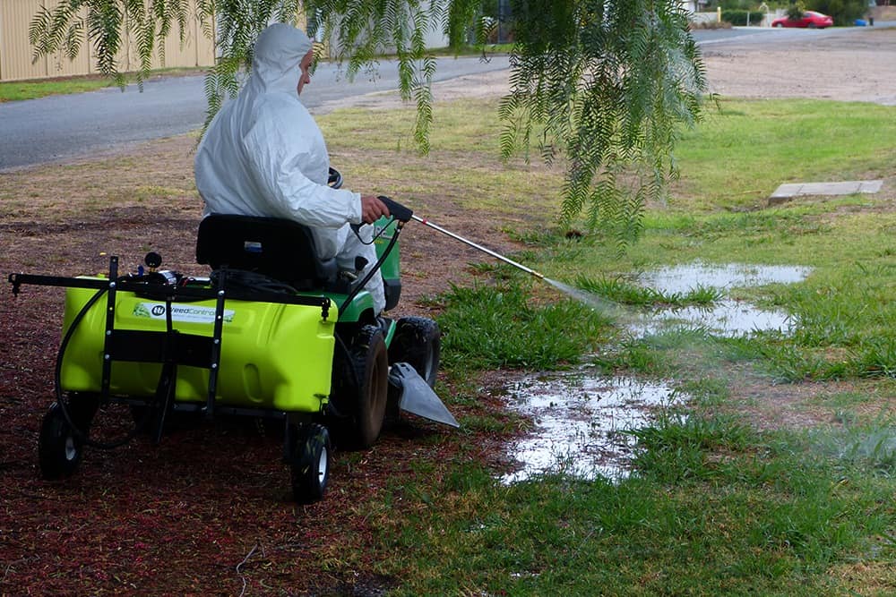 95L WeedControl™ 12v Spot Sprayer Trailer with Boom - Image 3